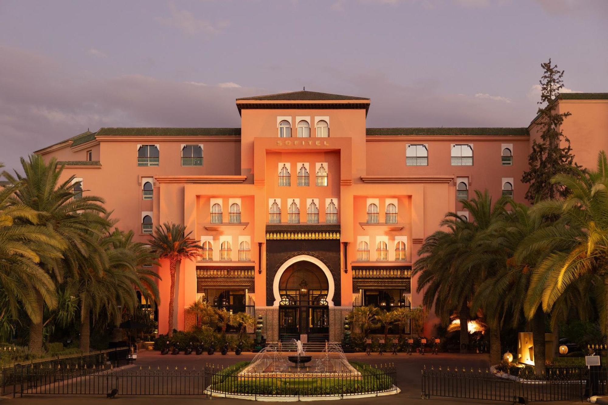 فندق سوفيتيل مراكش لونج آند سبا المظهر الخارجي الصورة The main entrance of the hotel